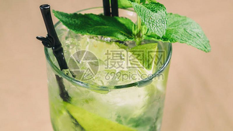 饼干保质期内发霉，厂家赔偿是否合理？**